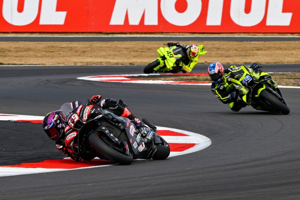 Jorge Martín domina sprint en Silverstone