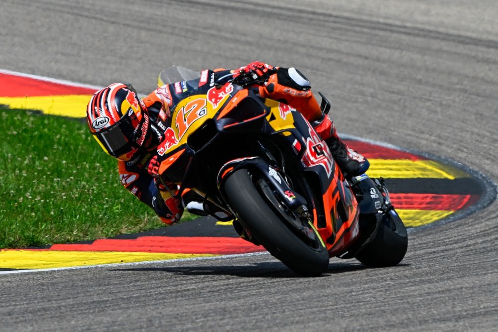 Maverick Viñales reste sur une course très difficile avec la KTM au Sachsenring.