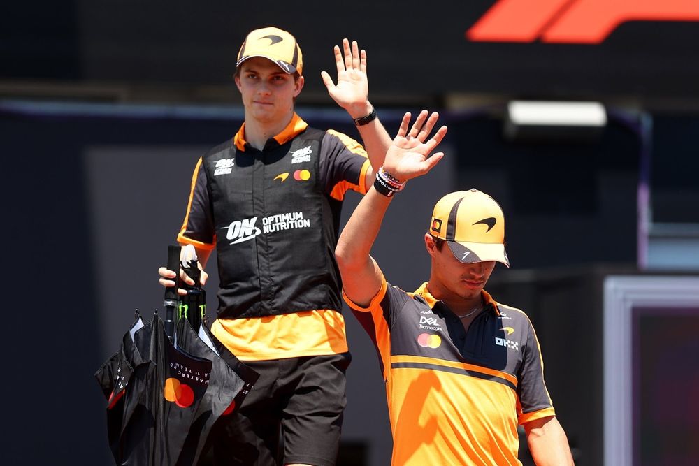 Oscar Piastri y Lando Norris (McLaren)