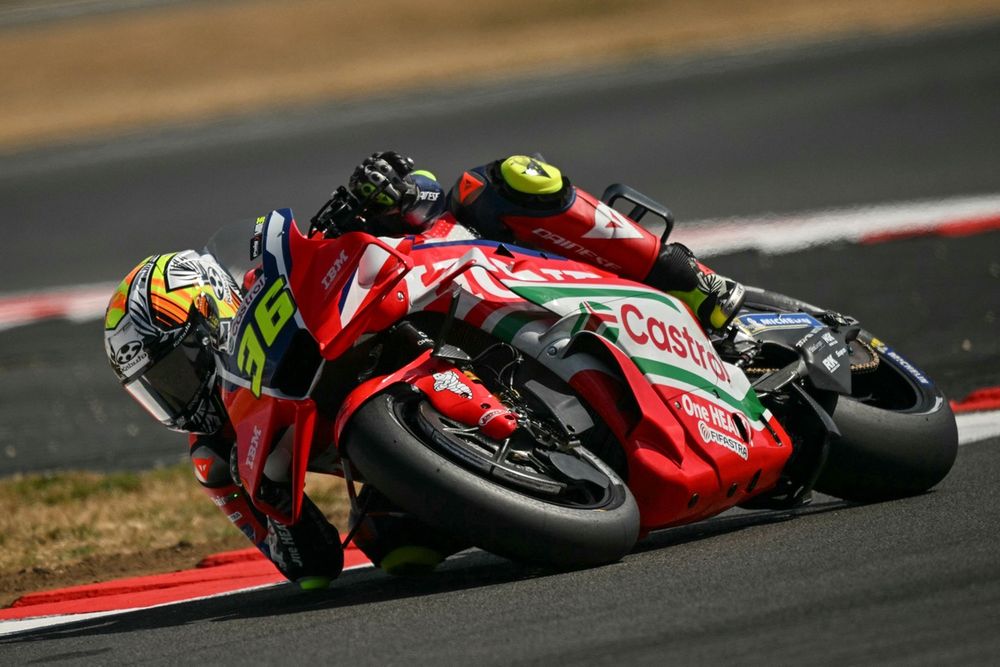 Joan Mir toma la séptima posición en el sprint de Silverstone.