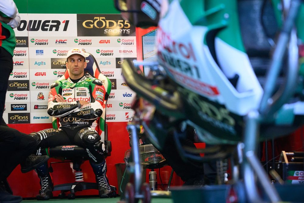 Johann Zarco recuperándose para volar al circuito